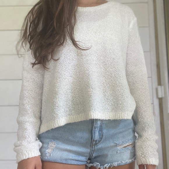 Soft Nordstrom sweater - Picture 2 of 5